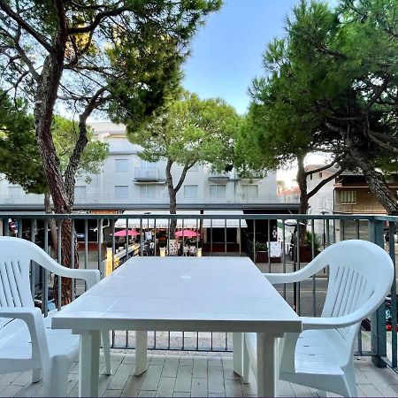 Casa Lea - Carraro Immobiliare Jesolo - Family Apartments מראה חיצוני תמונה